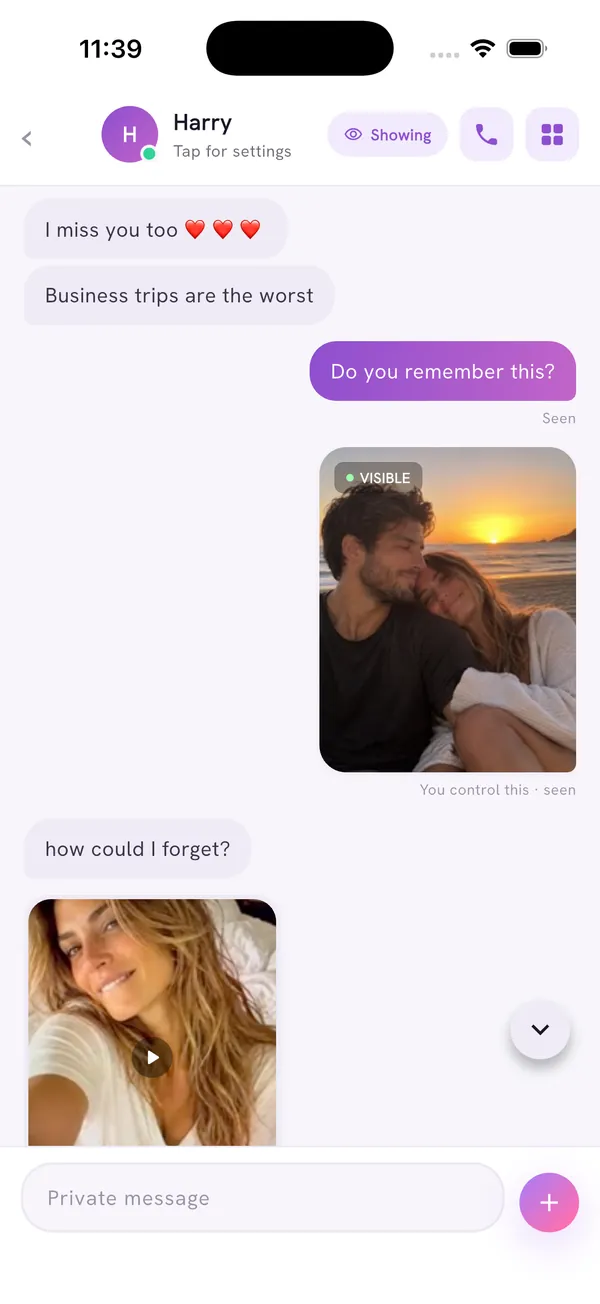 The Disckreet chat thread showing a visible photo